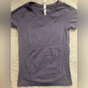 Momentum Seamless Tee Size Small Color Medieval Violet